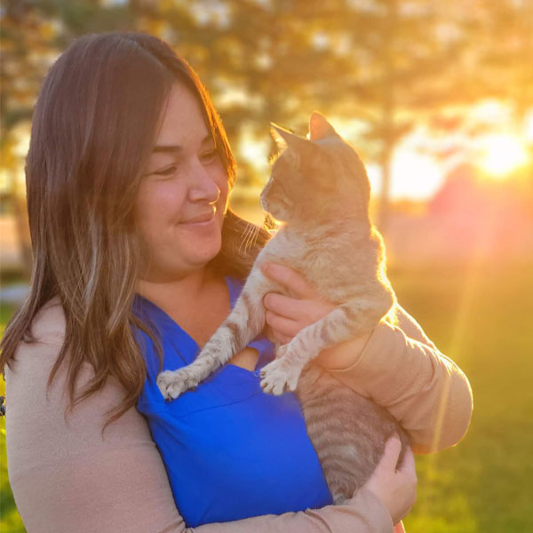 Lindsay with her cat